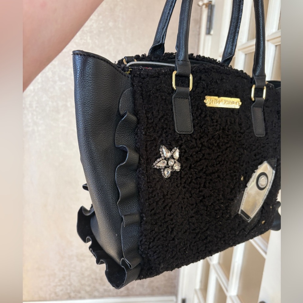 Betsey Johnson Black Sherpa Rocket Tote – Space Theme – Large - Picture 5 of 8